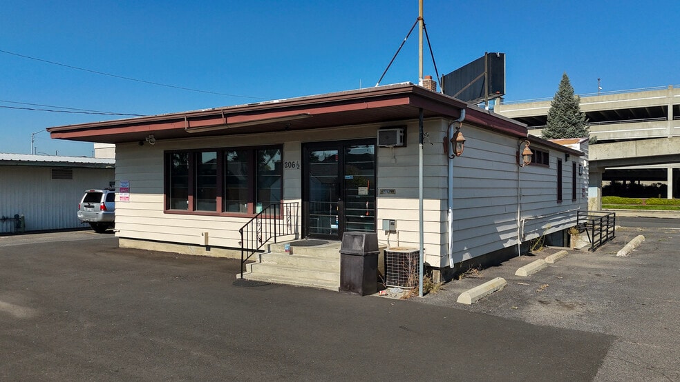 206 E Wellesley Ave, Spokane, WA for lease - Building Photo - Image 2 of 7