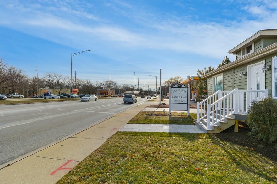 643 S Washington St, Naperville, IL à louer - Autre - Image 3 de 4