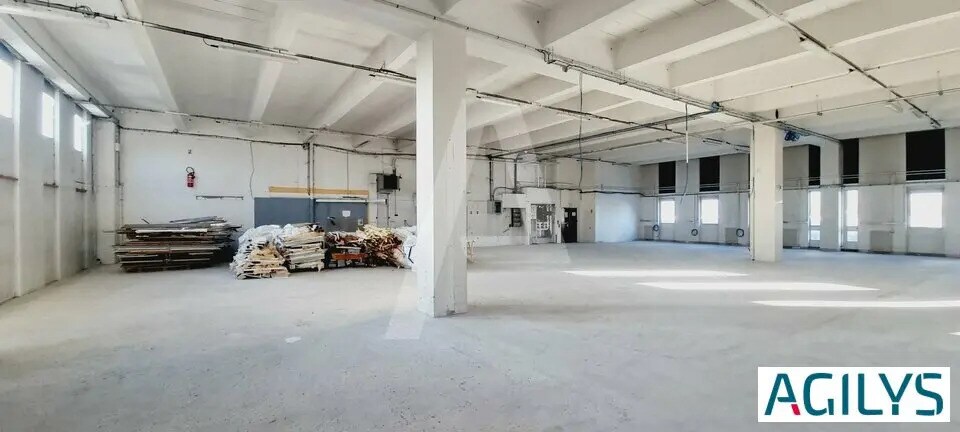 Flex in Rungis for lease - Interior Photo - Image 3 of 12