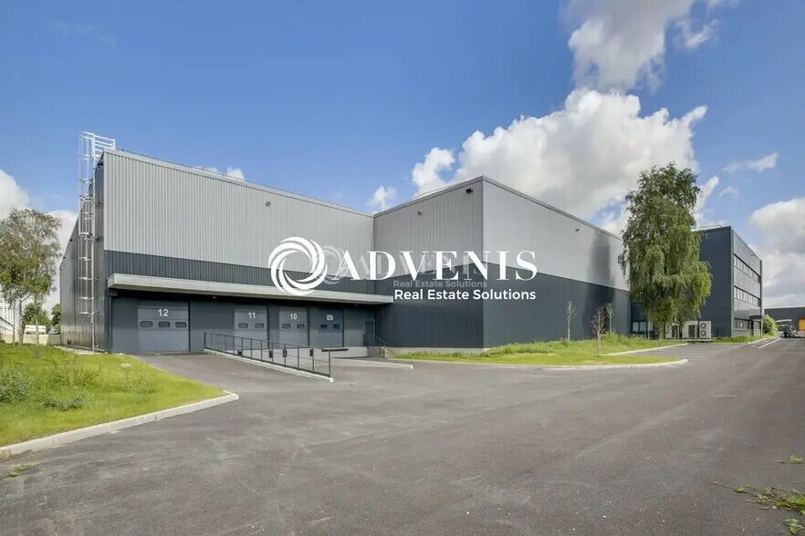 Industrial in Bobigny for lease - Building Photo - Image 2 of 9