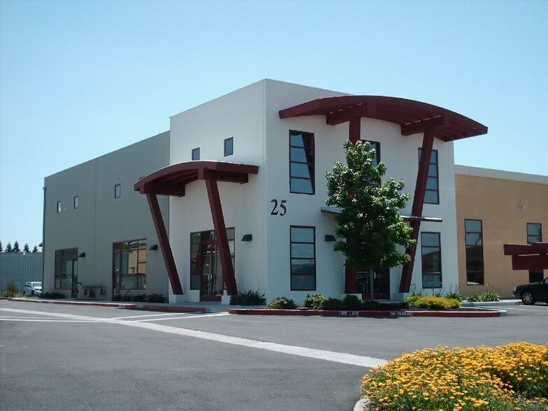 25 Enterprise Ct, Napa, CA à vendre - Photo du bâtiment - Image 2 de 3