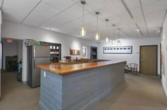 490 City Park Ave, Columbus, OH for lease Interior Photo- Image 2 of 4