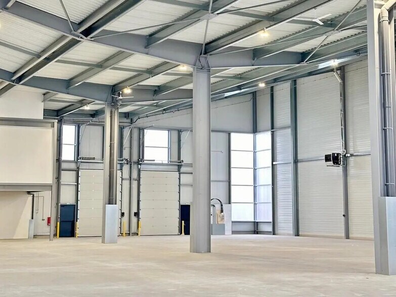 Flex dans Limeil-Brévannes à louer - Photo du bâtiment - Image 2 de 11