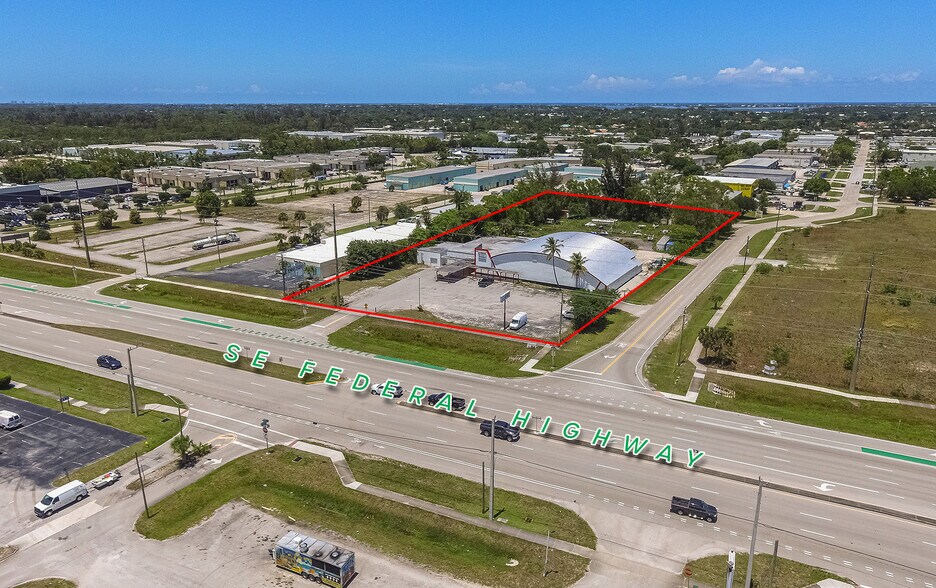 4461 SE Federal Hwy, Stuart, FL à louer - Photo du bâtiment - Image 1 de 8