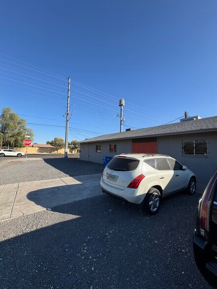 17648 N 32nd St, Phoenix, AZ à vendre - Photo du bâtiment - Image 3 de 10