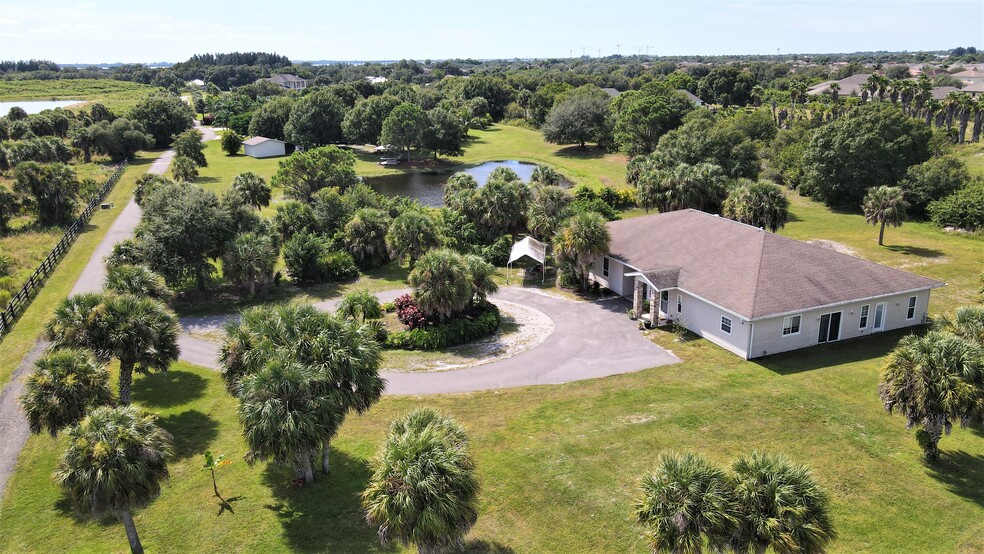 3200, 3400,3210 Rowland, Port Charlotte, FL à vendre - Photo du b timent - Image 2 de 47