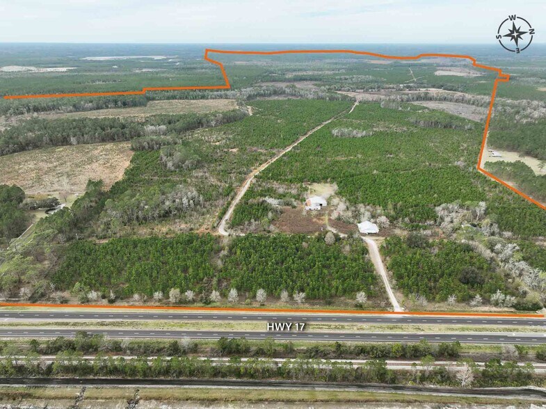 945 Highway 17, Palatka, FL à vendre - Photo du bâtiment - Image 1 de 13