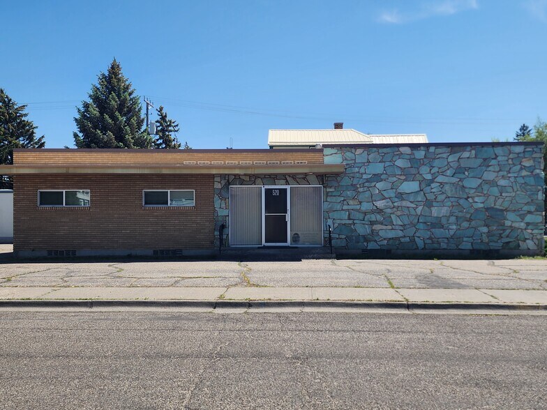 520 3rd St, Idaho Falls, ID à vendre - Photo du bâtiment - Image 2 de 32