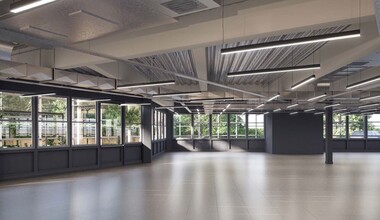 2 The Square, Uxbridge for lease Interior Photo- Image 2 of 2