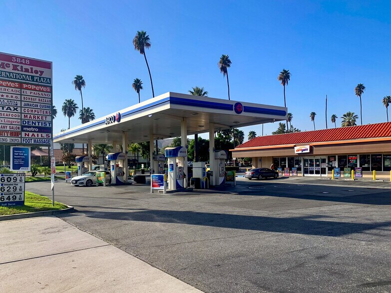 3830 N Mckinley St, Corona, CA à louer - Photo du bâtiment - Image 2 de 9