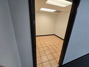 15500 Erwin St, Van Nuys, CA for lease Interior Photo- Image 2 of 4