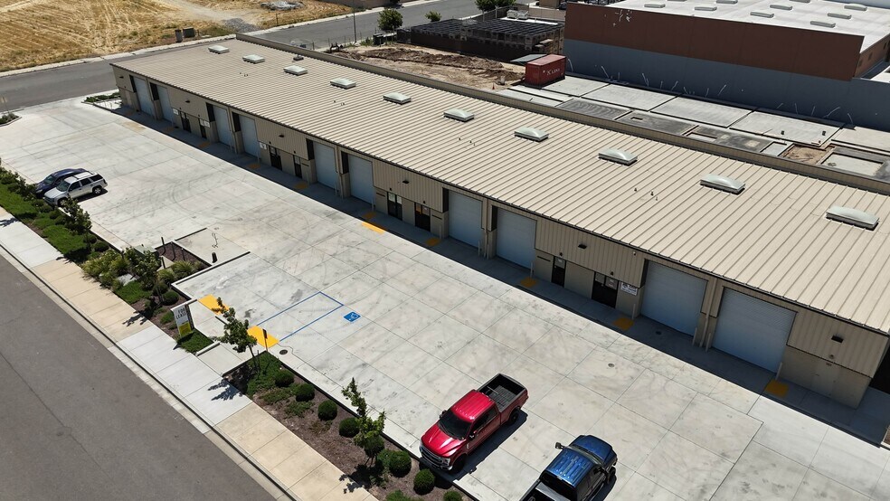 1601-1621 Olympic Dr, Turlock, CA à louer - Photo du bâtiment - Image 3 de 8