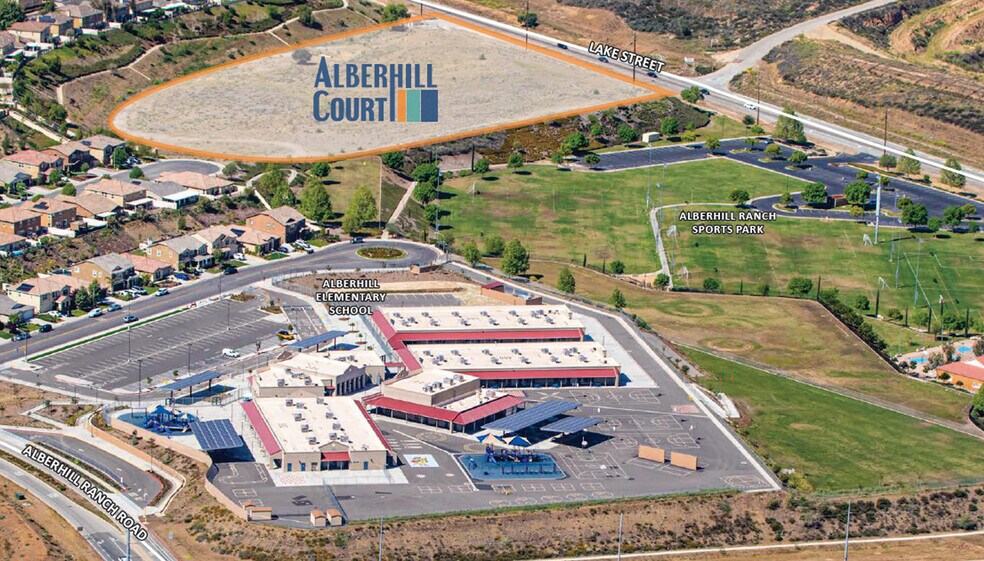 Ladrillo St, Lake Elsinore, CA à vendre - Photo du bâtiment - Image 3 de 5