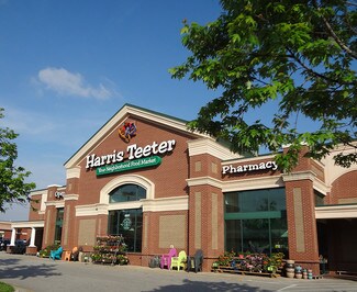 Plus de détails pour 8105 Fayetteville Rd, Fuquay Varina, NC - Commerce de détail à louer