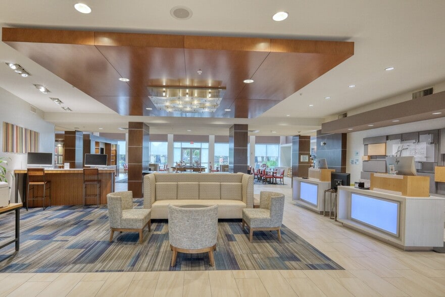 10520 Huffmeister Rd, Houston, TX for sale - Lobby - Image 2 of 17
