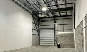 115 Ch du Tremblay, Boucherville, QC à louer Photo intérieure- Image 2 de 4