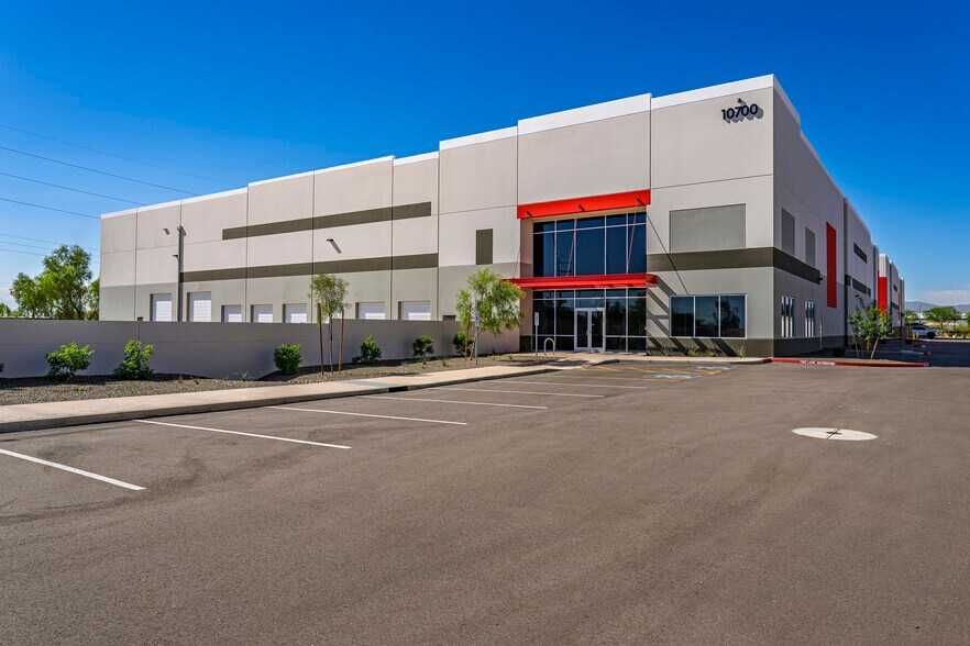 10700 N 132nd Ave, Surprise, AZ à vendre - Photo du bâtiment - Image 2 de 10