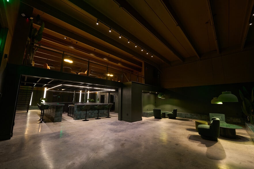 297-299 NW 23rd St, Miami, FL à louer - Photo du bâtiment - Image 3 de 16