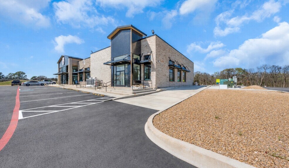 24782 Interstate 20 W, Lindale, TX à louer - Photo du bâtiment - Image 2 de 23