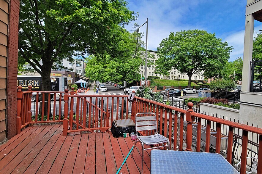 1389 Quincy St NW, Washington, DC à vendre - Photo du bâtiment - Image 3 de 5