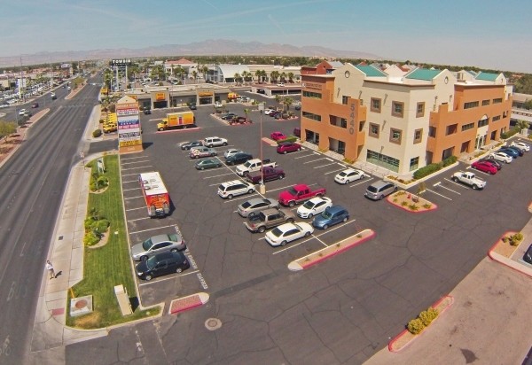 5440 W Sahara Ave, Las Vegas, NV for lease - Building Photo - Image 1 of 13