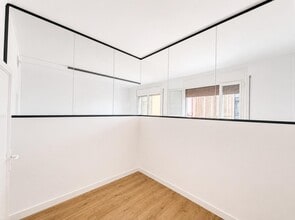 Retail in Barcelona, Barcelona for lease Interior Photo- Image 2 of 20