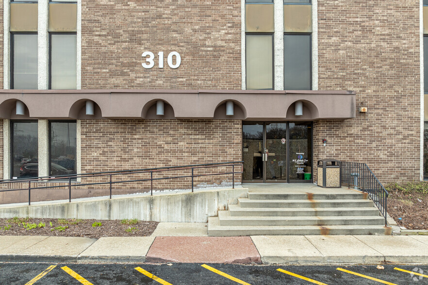 310 N Hammes Ave, Joliet, IL for lease - Building Photo - Image 3 of 5