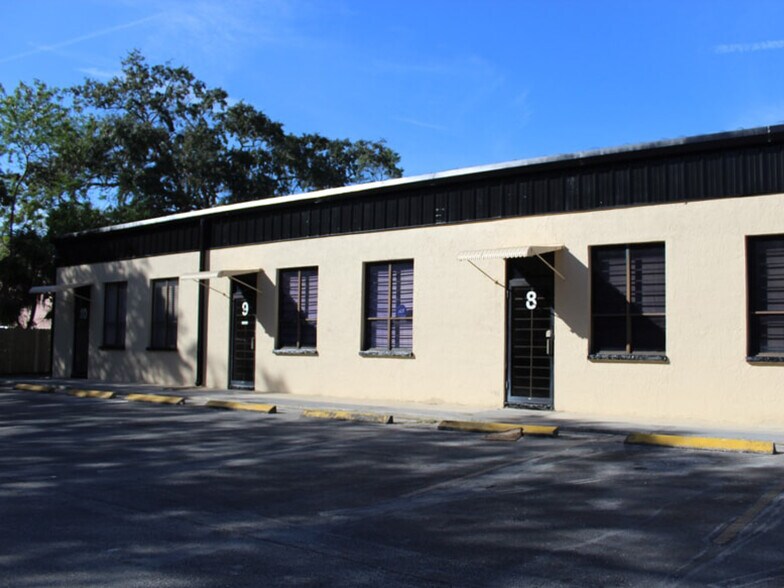 13652 N 12th St, Tampa, FL à louer - Photo du bâtiment - Image 2 de 9