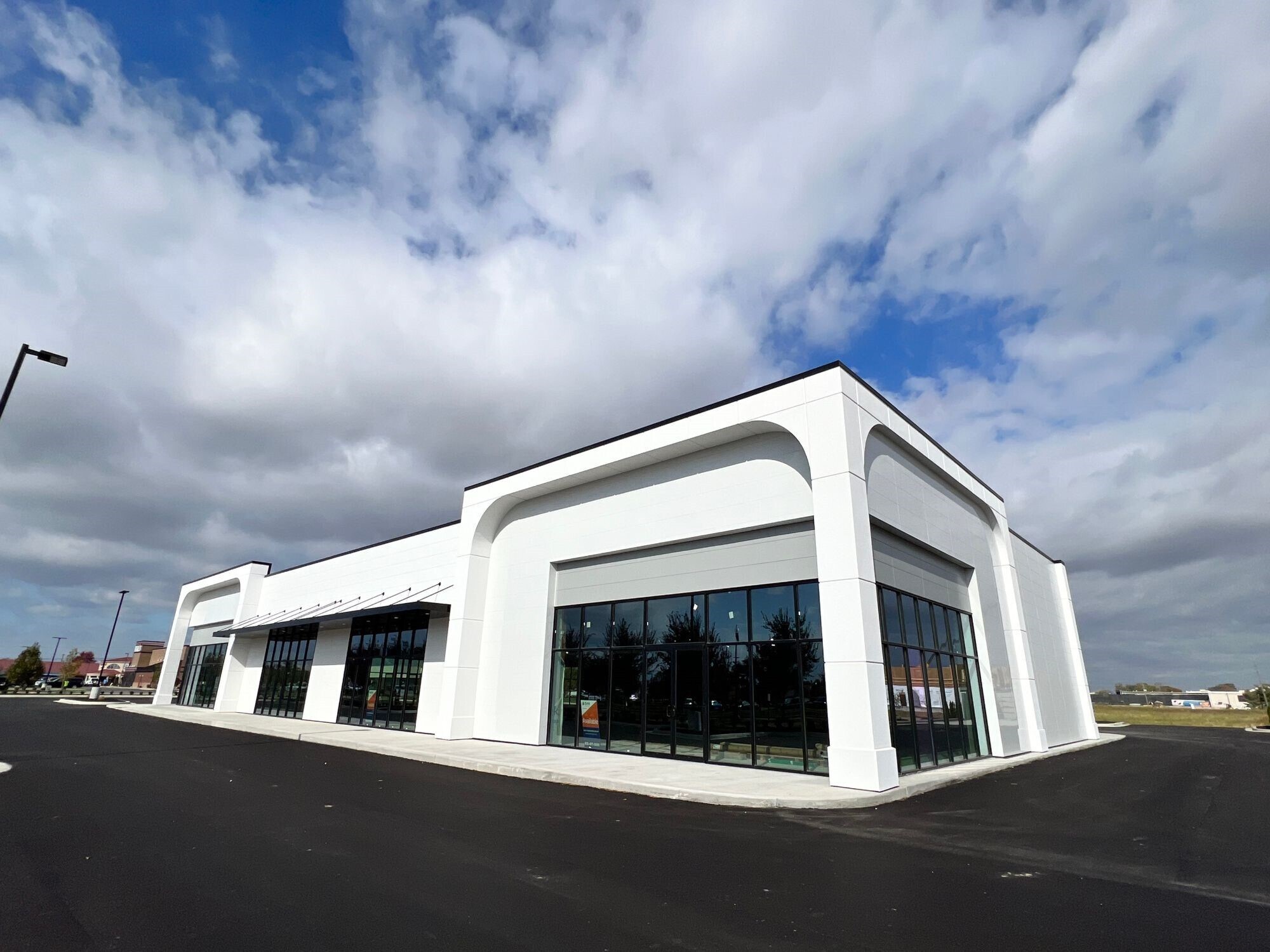 1223 Hirschland Rd, Evansville, IN for lease Building Photo- Image 1 of 11