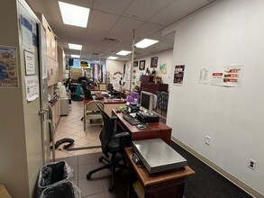 1909 Great Neck Rd, Copiague, NY for lease Interior Photo- Image 2 of 11