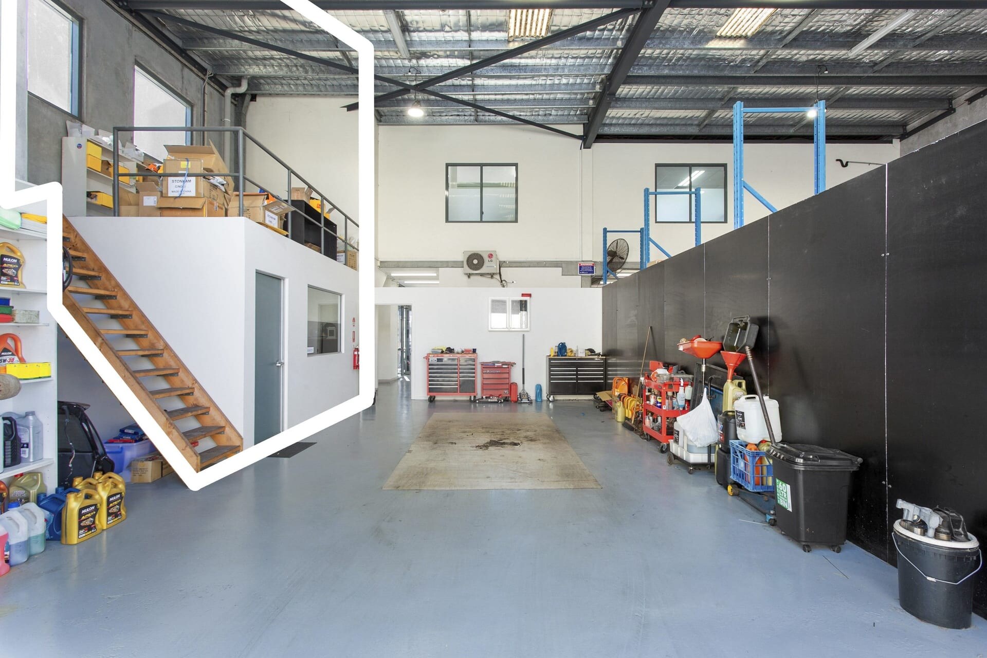 49-51 Mitchell Rd, Brookvale for lease Interior Photo- Image 1 of 2