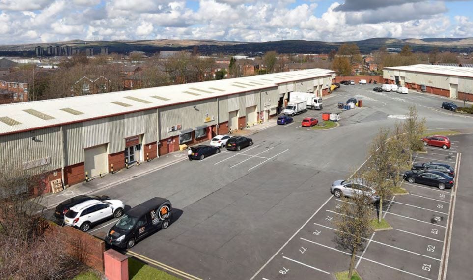 Moss Bridge Rd, Rochdale à louer - Photo du bâtiment - Image 2 de 6