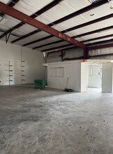 4802 Distribution Ct, Orlando, FL for lease Building Photo- Image 1 of 4