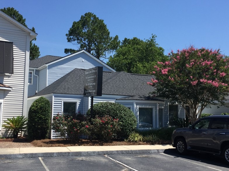 800 Johnnie Dodds Blvd, Mount Pleasant, SC à louer - Photo du bâtiment - Image 2 de 12