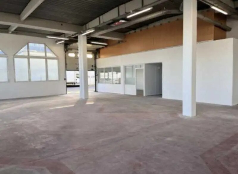 Flex in Aubervilliers for lease - Building Photo - Image 3 of 4