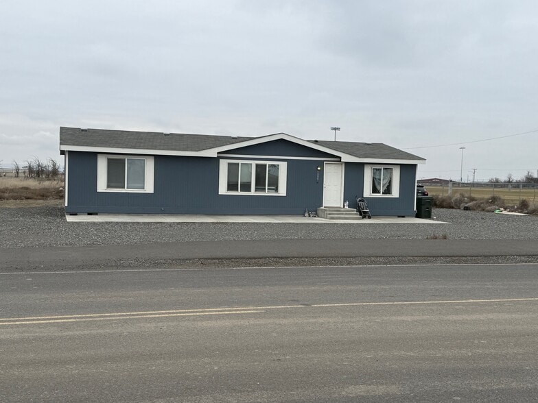 1555 E Airport Rd, Hermiston, OR for sale - Building Photo - Image 3 of 4