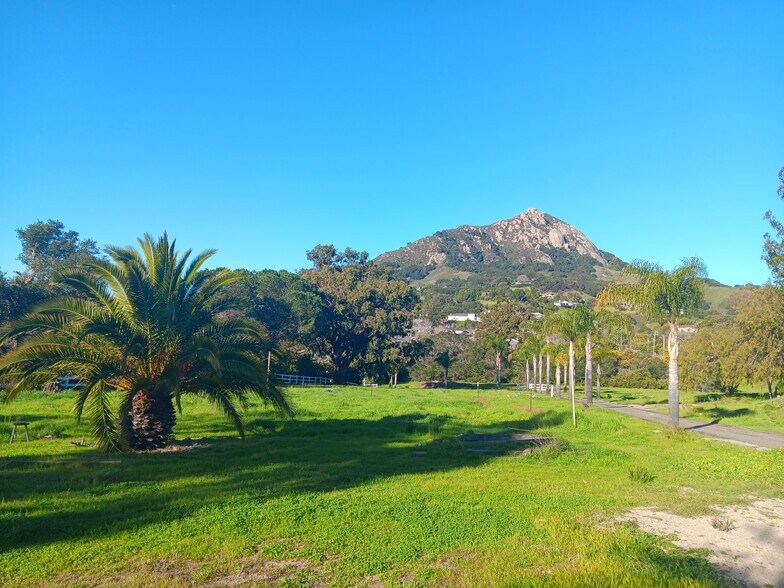 500 Westmont Ave, San Luis Obispo, CA à vendre - Photo principale - Image 1 de 9