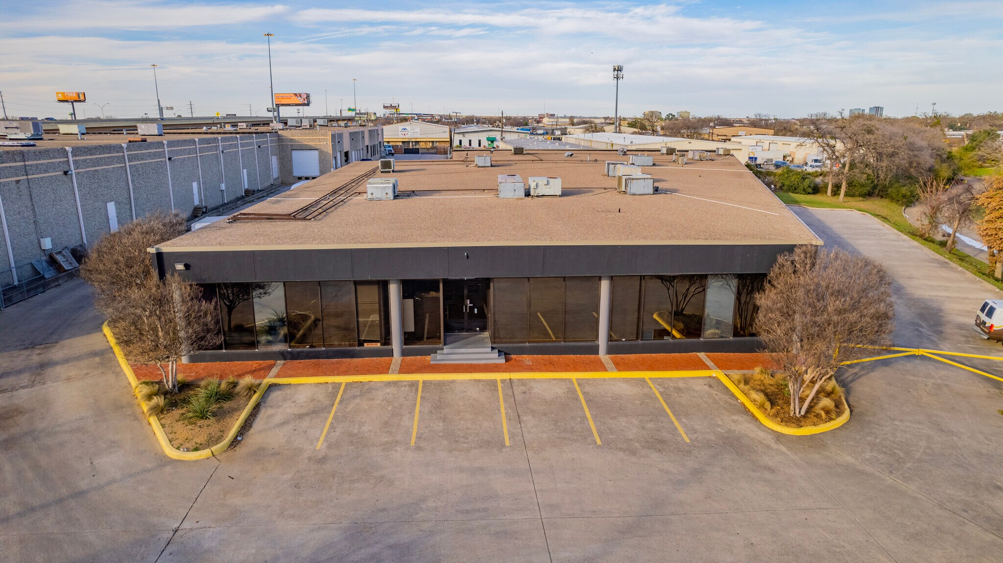 2435 Southwell Rd, Dallas, TX for lease Building Photo- Image 1 of 12