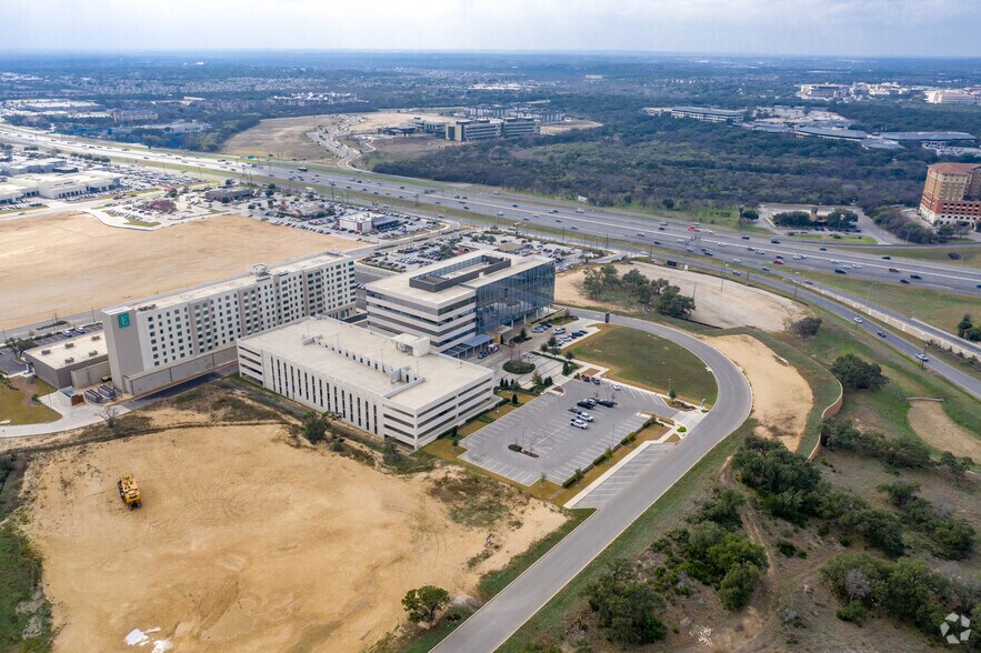 15727 Anthem Pky, San Antonio, TX à louer - Aérien - Image 2 de 15