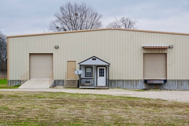 Plus de détails pour 342 Farm Road 2653 S, Brashear, TX - Industriel à louer