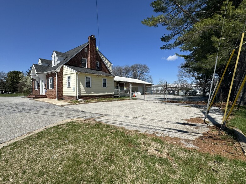 1712 Ogletown Rd, Newark, DE à louer - Photo du bâtiment - Image 2 de 10