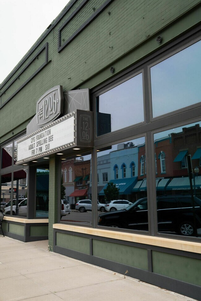 Plus de détails pour 1206 Main Ave, Crete, NE - Commerce de détail à vendre