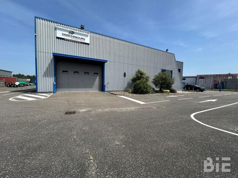 Flex in Saint-Jean-d'Illac for lease - Building Photo - Image 3 of 16