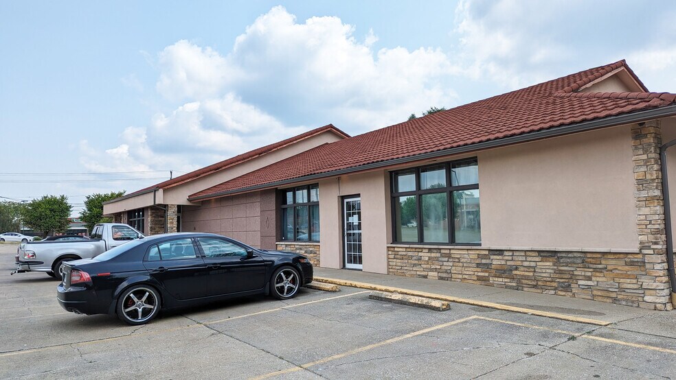 4360 Kent Rd, Stow, OH à louer - Photo du bâtiment - Image 3 de 9