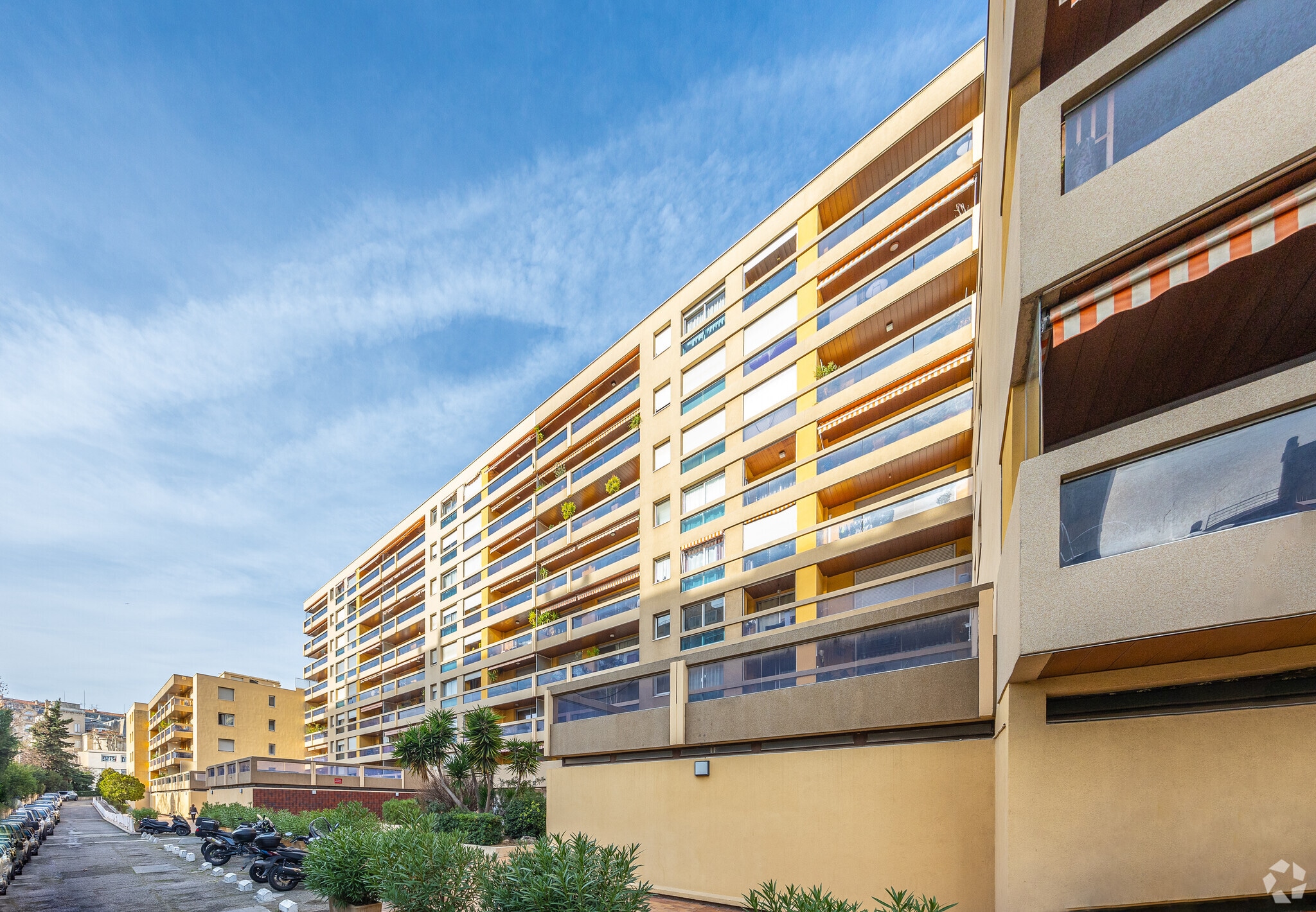 111 Rue Jean Mermoz, Marseille for lease Primary Photo- Image 1 of 11