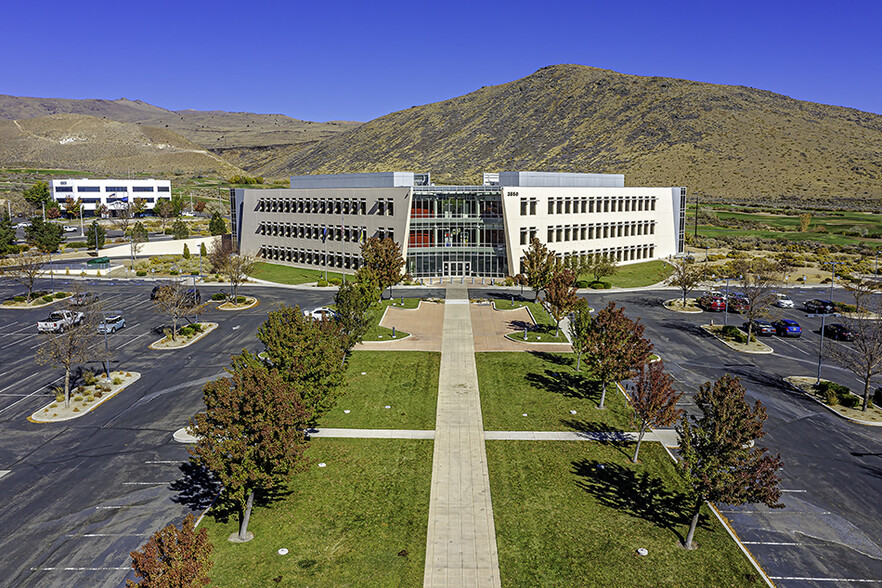 3850 Arrowhead Dr, Carson City, NV à vendre - Photo du bâtiment - Image 1 de 1