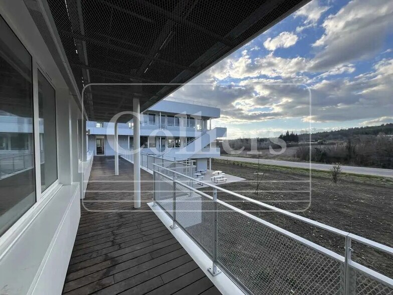 Retail in Ventabren for lease - Building Photo - Image 2 of 21