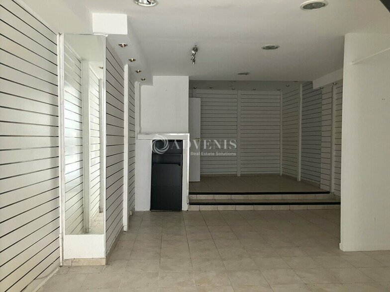 Rue Moyenne, Bourges for sale - Interior Photo - Image 1 of 1