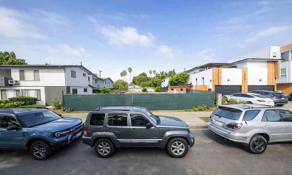 1341 N Stanley Ave, Los Angeles, CA for sale Primary Photo- Image 1 of 3