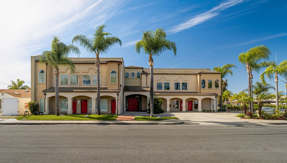 8891 Watson St, Cypress, CA à vendre - Photo du bâtiment - Image 2 de 34
